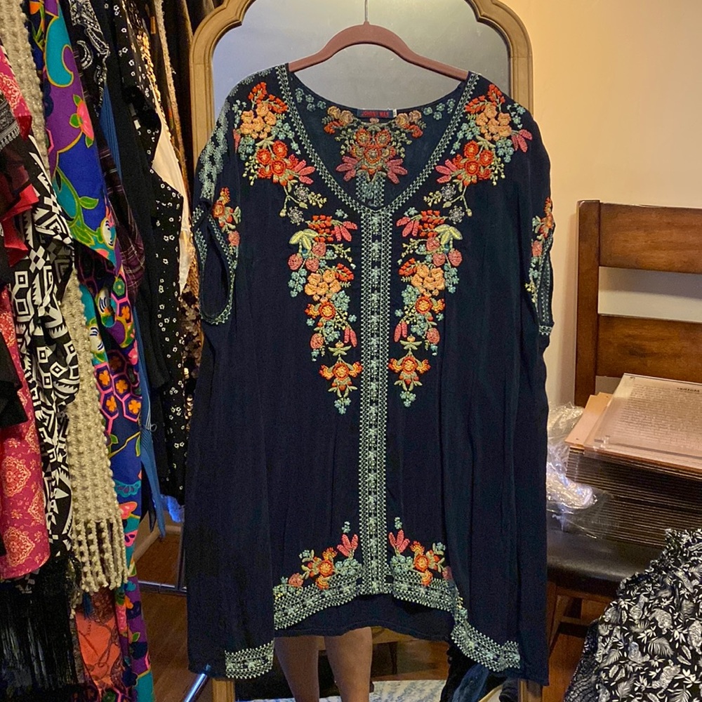 Johnny Was embroidered short sleeved top. 2x. Good condition.